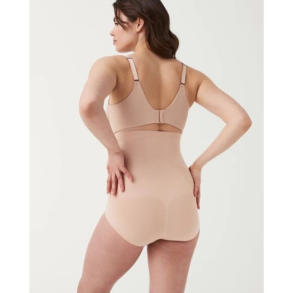 Spanx Medium Oncore Sculpting High Waisted Brief Soft Nude Body Shaper Slimming - Picture 3 of 13